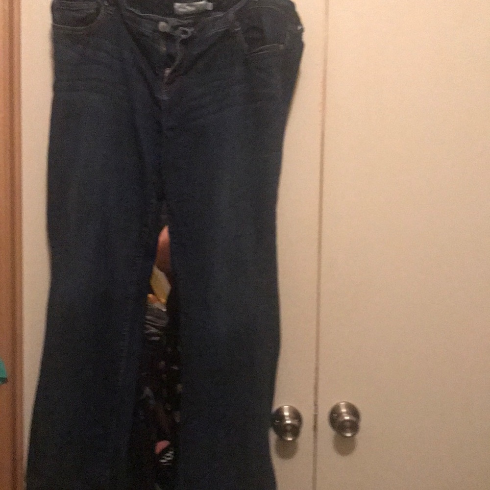 Moly holly... dark wash jeans love! Gentle loved.